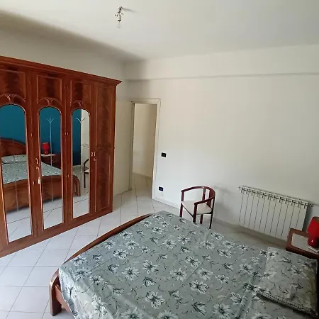 Scozzaro Con Vista Panoramica Appartement *